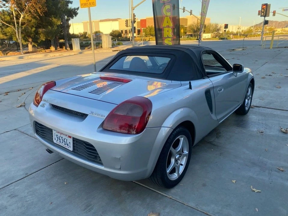 2001 Toyota MR2 Spyder/MR-S - Image 16 of 20