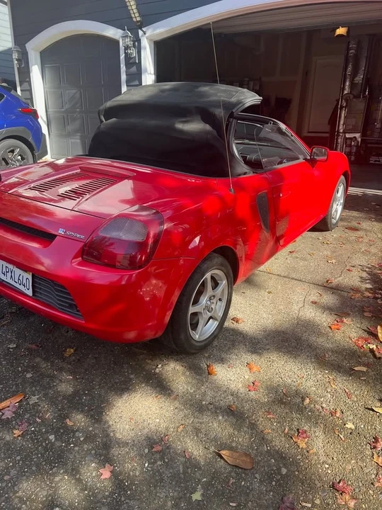 2001 Toyota MR2 Spyder/MR-S - Image 3 of 6