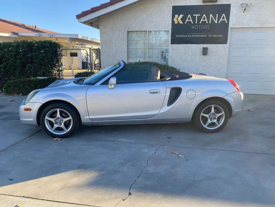 2001 Toyota MR2 Spyder/MR-S - Image 2 of 20