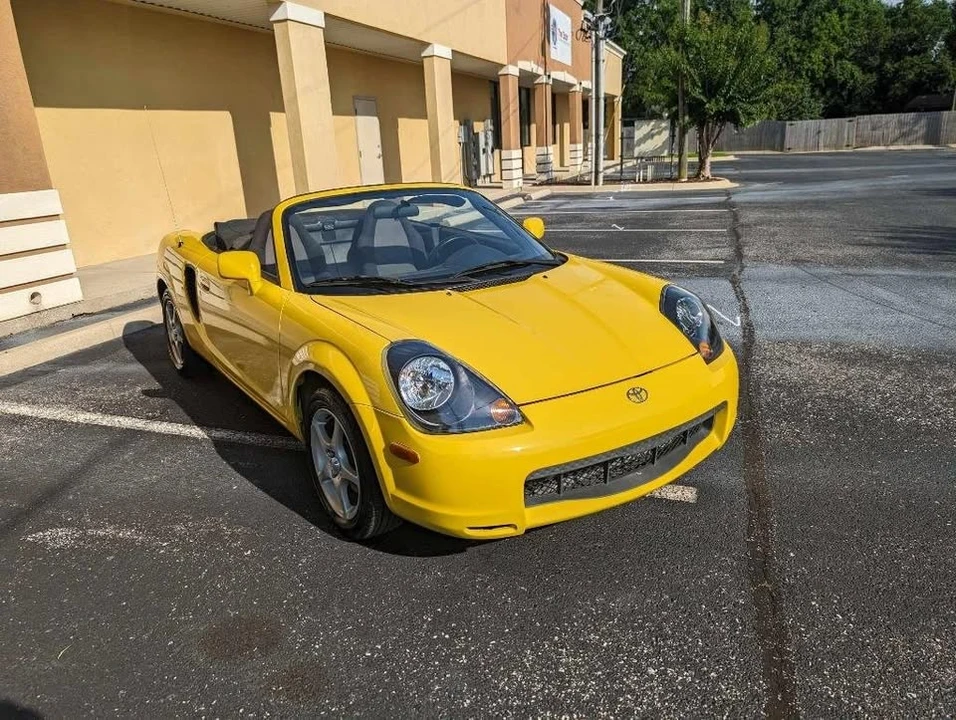 2001 Toyota MR2 Spyder/MR-S - Image 3 of 12