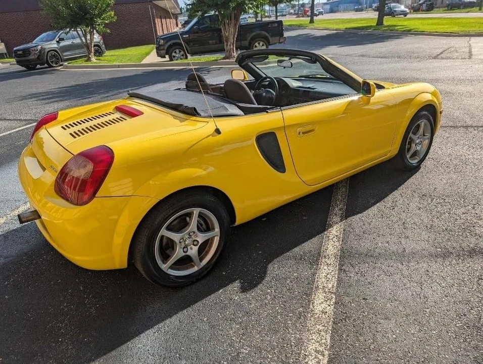 2001 Toyota MR2 Spyder/MR-S - Image 5 of 12