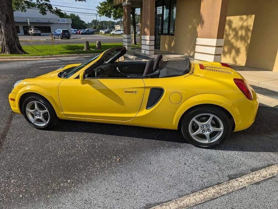 2001 Toyota MR2 Spyder/MR-S - Image 9 of 12