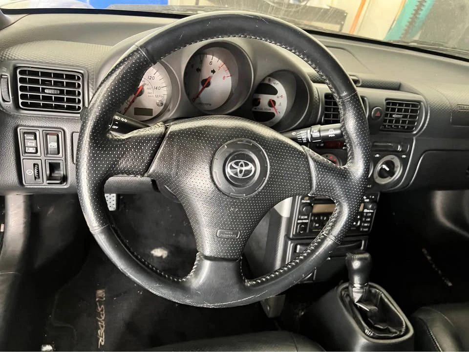 2001 Toyota MR2 Spyder/MR-S - Image 5 of 6