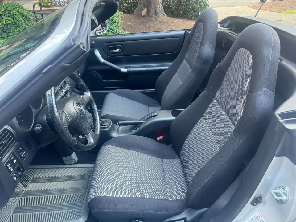 2001 Toyota MR2 Spyder/MR-S - Image 9 of 20
