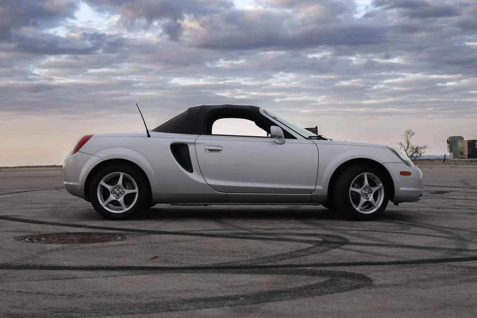 2001 Toyota MR2 Spyder/MR-S - Image 7 of 20