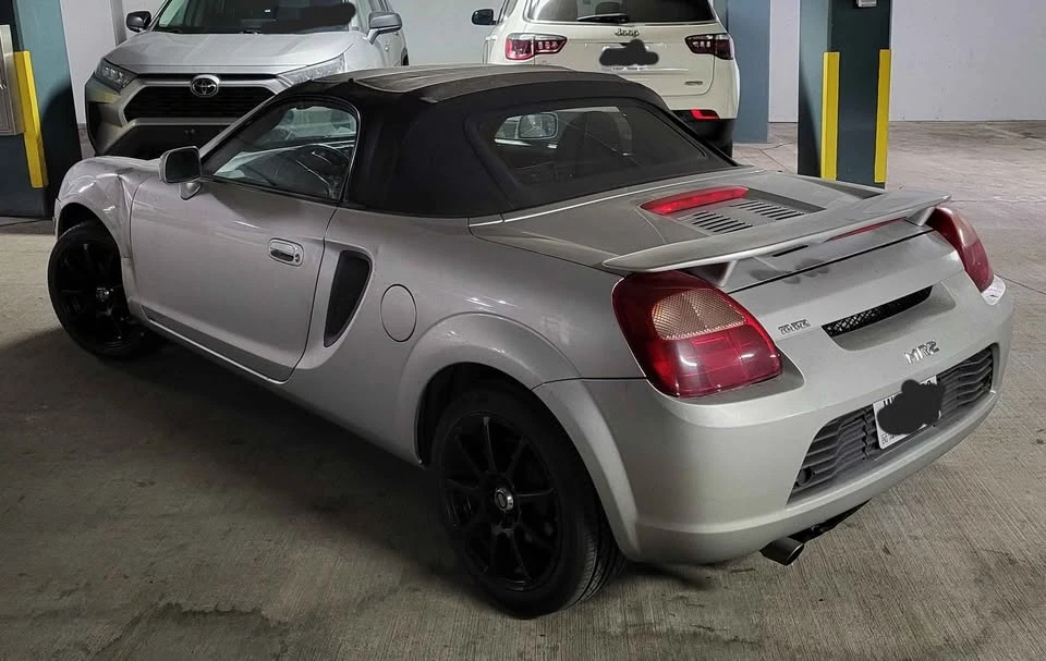 2001 Toyota MR2 Spyder/MR-S - Image 3 of 9