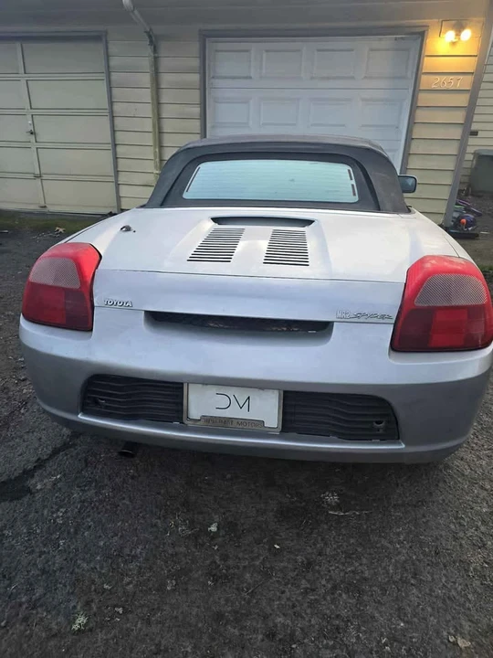 2001 Toyota MR2 Spyder/MR-S - Image 2 of 3