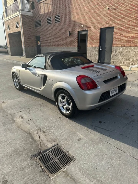 2001 Toyota MR2 Spyder/MR-S - Image 5 of 13