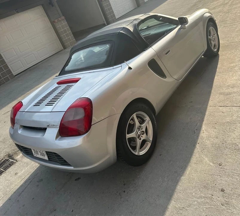 2001 Toyota MR2 Spyder/MR-S - Image 4 of 13