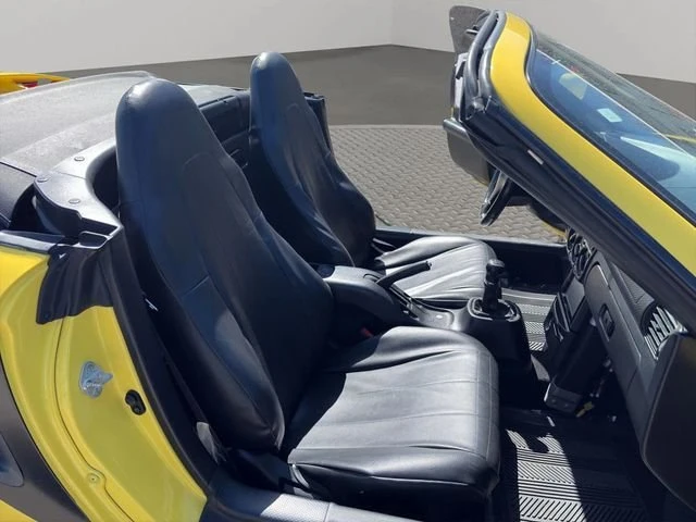 2001 Toyota MR2 Spyder/MR-S - Image 12 of 12