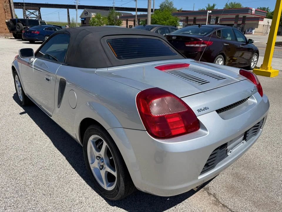 2001 Toyota MR2 Spyder/MR-S - Image 10 of 20
