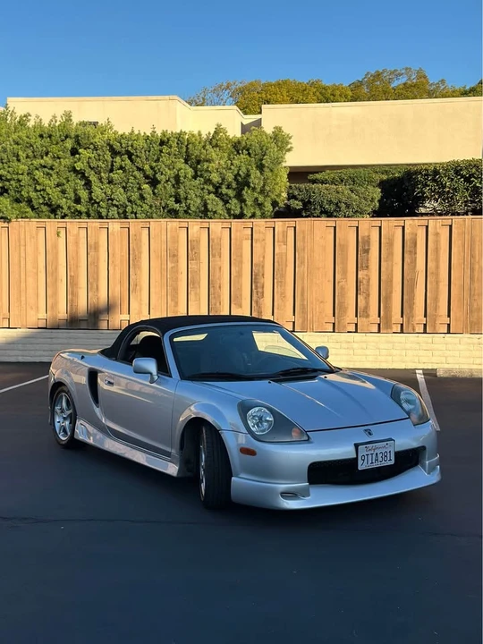 2001 Toyota MR2 Spyder/MR-S - Image 10 of 18
