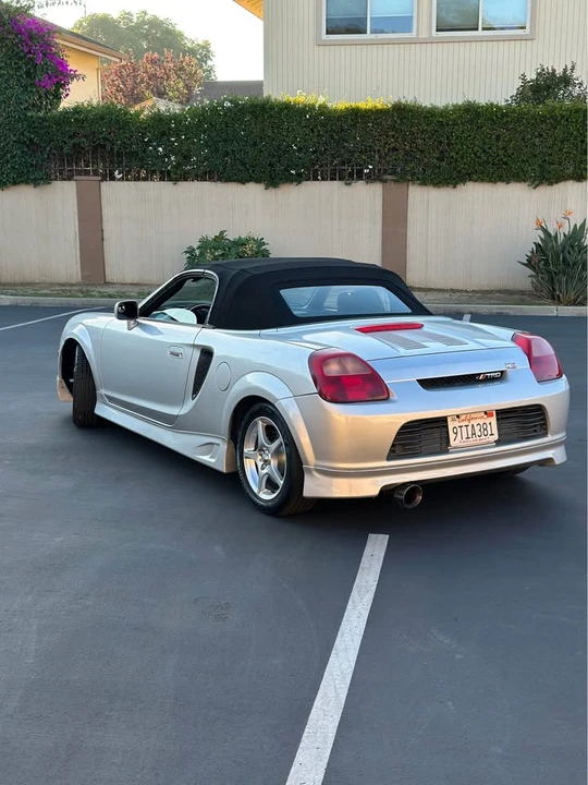2001 Toyota MR2 Spyder/MR-S - Image 9 of 18