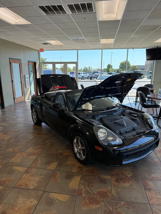 2001 Toyota MR2 Spyder/MR-S - Image 2 of 10