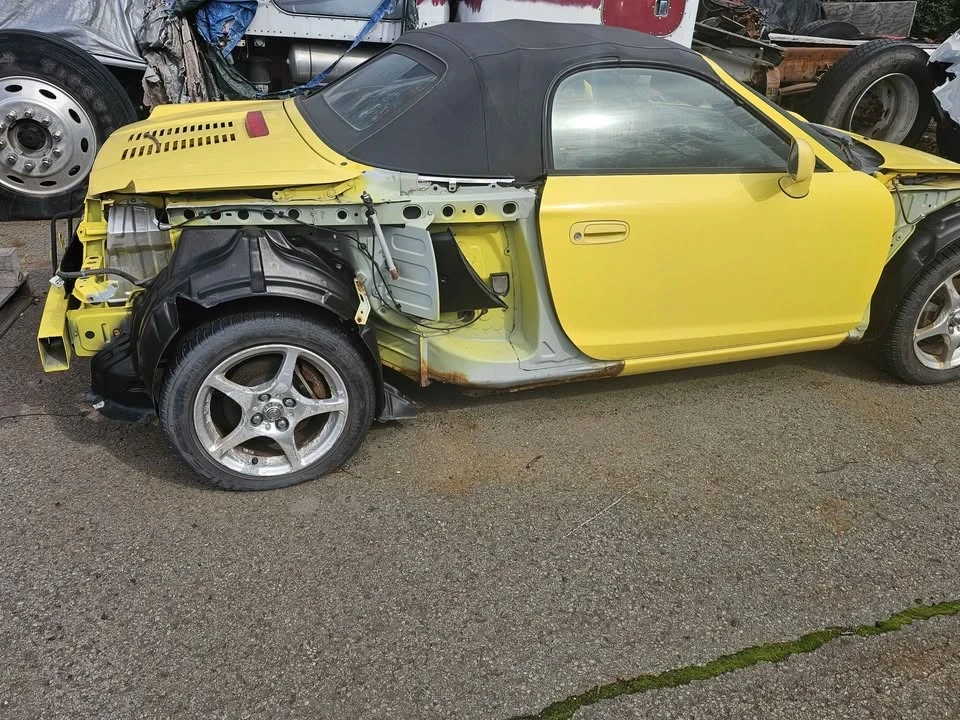 2001 Toyota MR2 Spyder/MR-S - Image 4 of 11