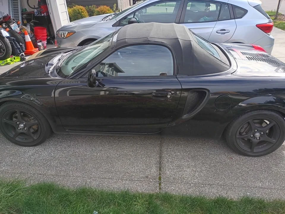 2001 Toyota MR2 Spyder/MR-S - Image 2 of 15