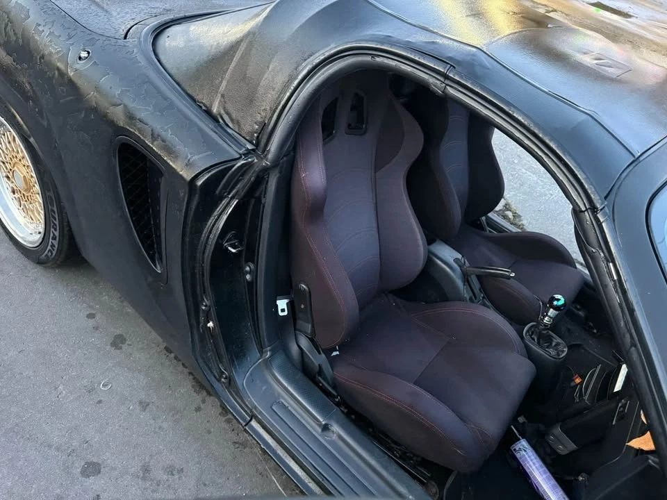 2001 Toyota MR2 Spyder/MR-S - Image 3 of 4