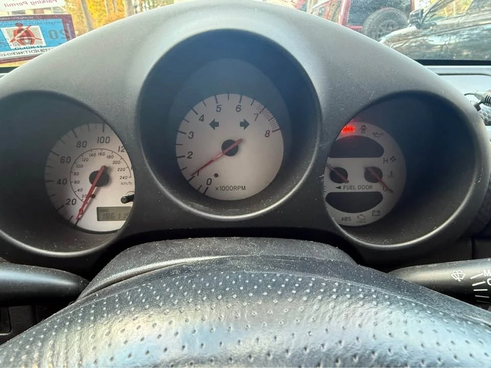 2001 Toyota MR2 Spyder/MR-S - Image 9 of 10