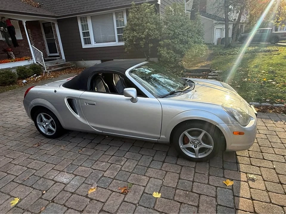 2001 Toyota MR2 Spyder/MR-S - Image 4 of 10