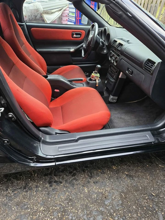 2001 Toyota MR2 Spyder/MR-S - Image 11 of 12