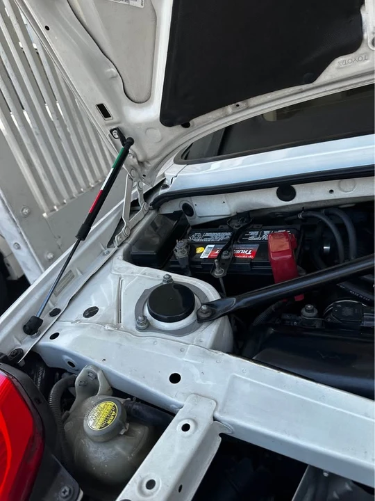 2001 Toyota MR2 Spyder/MR-S - Image 14 of 16