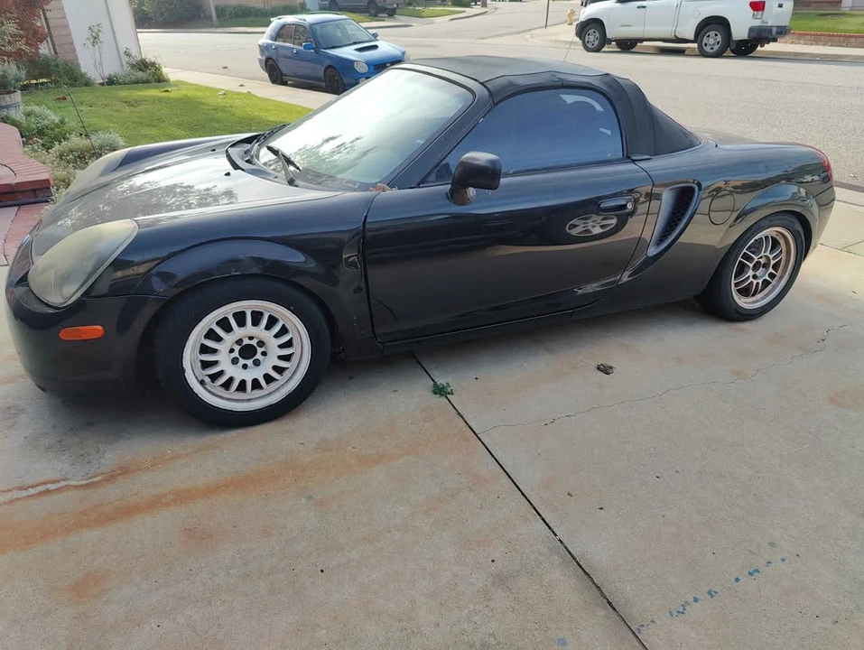 2001 Toyota MR2 Spyder/MR-S - Image 4 of 17