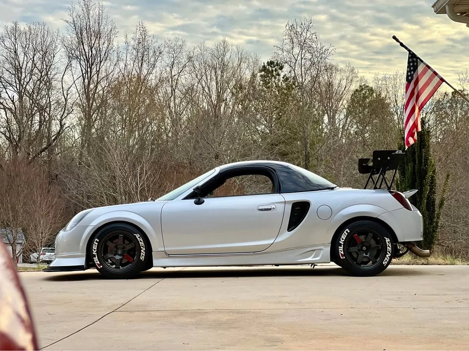 2001 Toyota MR2 Spyder/MR-S - Image 2 of 19