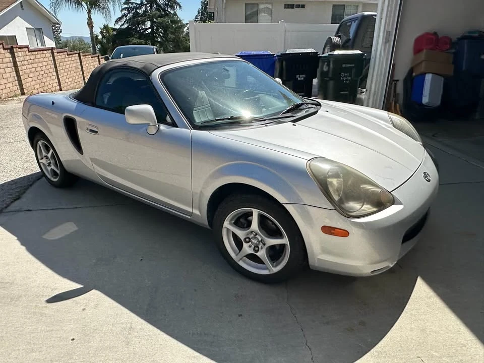 2001 Toyota MR2 Spyder/MR-S - Image 10 of 19