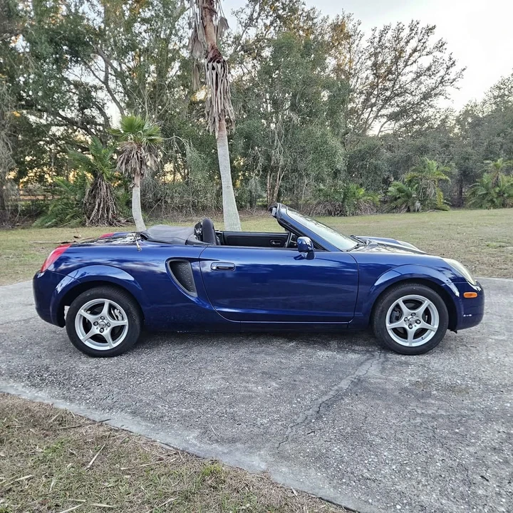 2001 Toyota MR2 Spyder/MR-S - Image 3 of 15