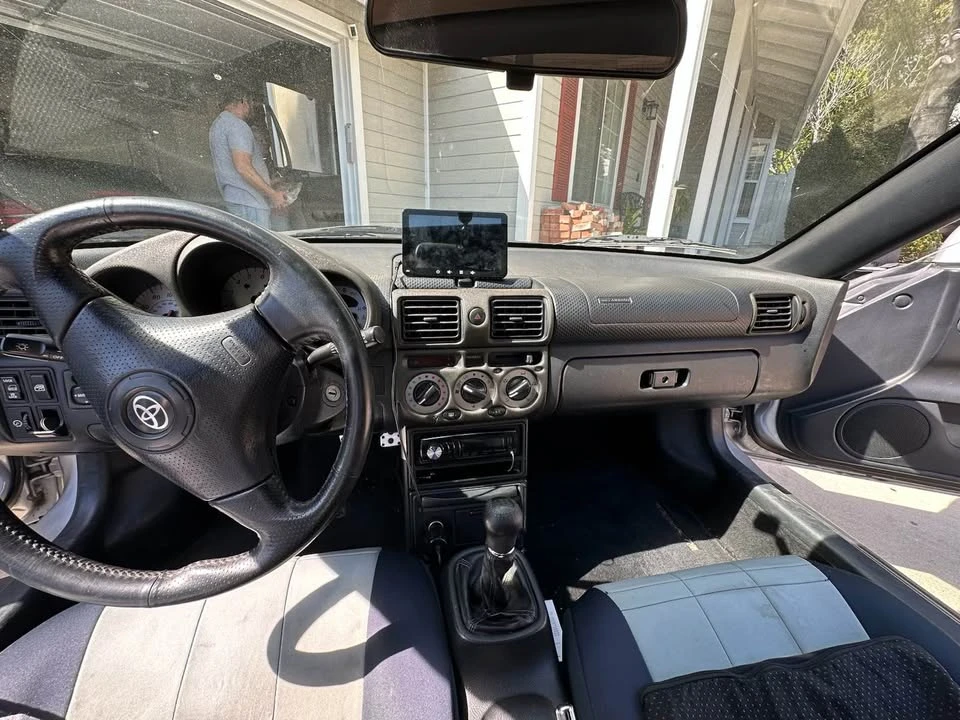 2001 Toyota MR2 Spyder/MR-S - Image 15 of 19