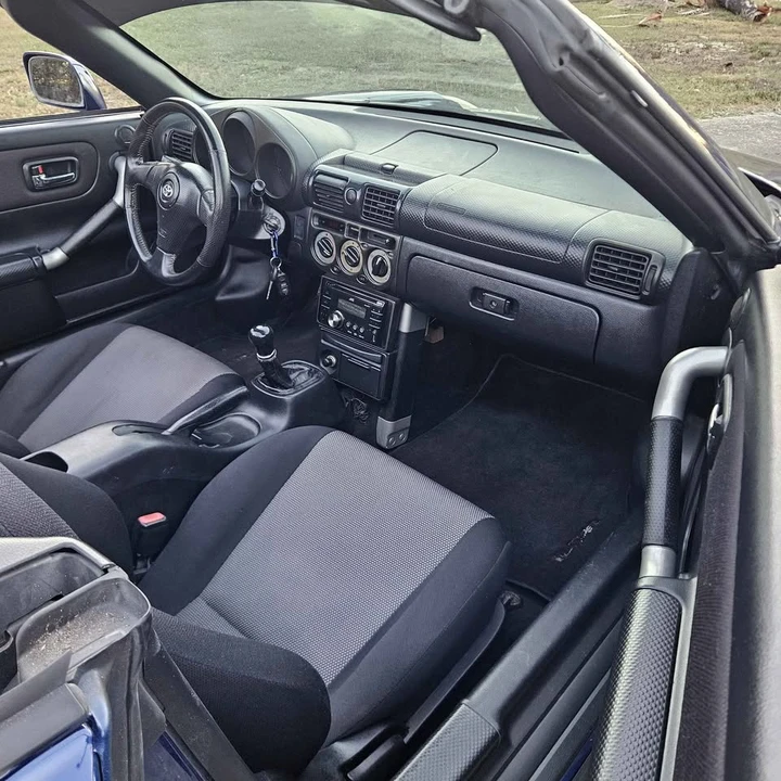 2001 Toyota MR2 Spyder/MR-S - Image 9 of 15