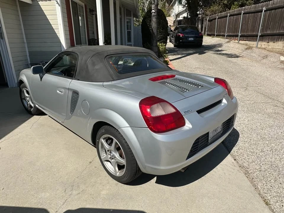 2001 Toyota MR2 Spyder/MR-S - Image 5 of 19