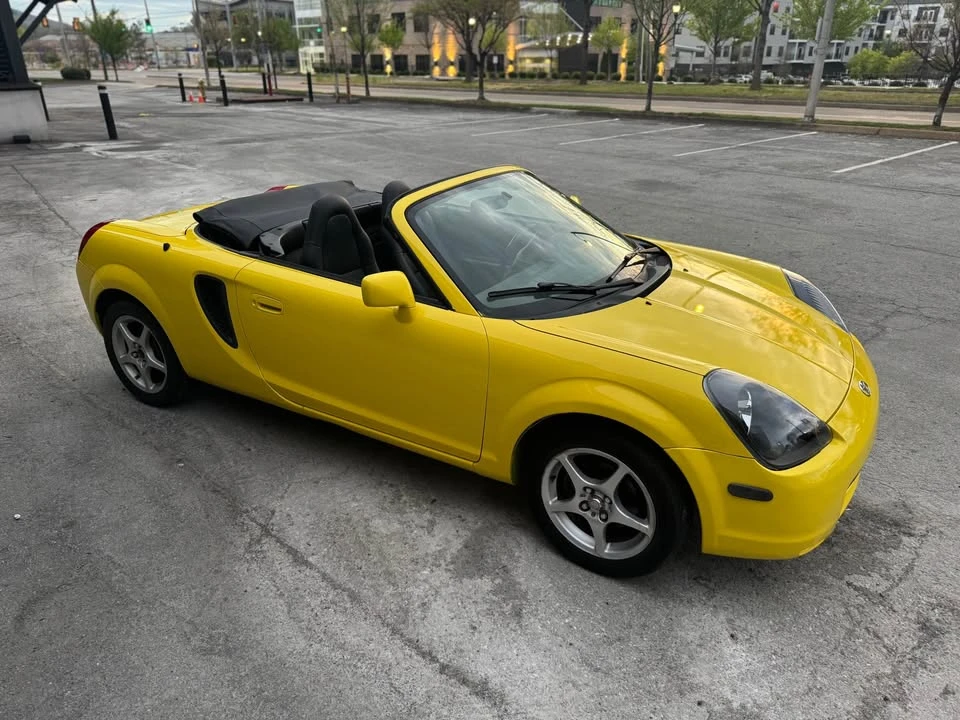 2001 Toyota MR2 Spyder/MR-S - Image 2 of 18