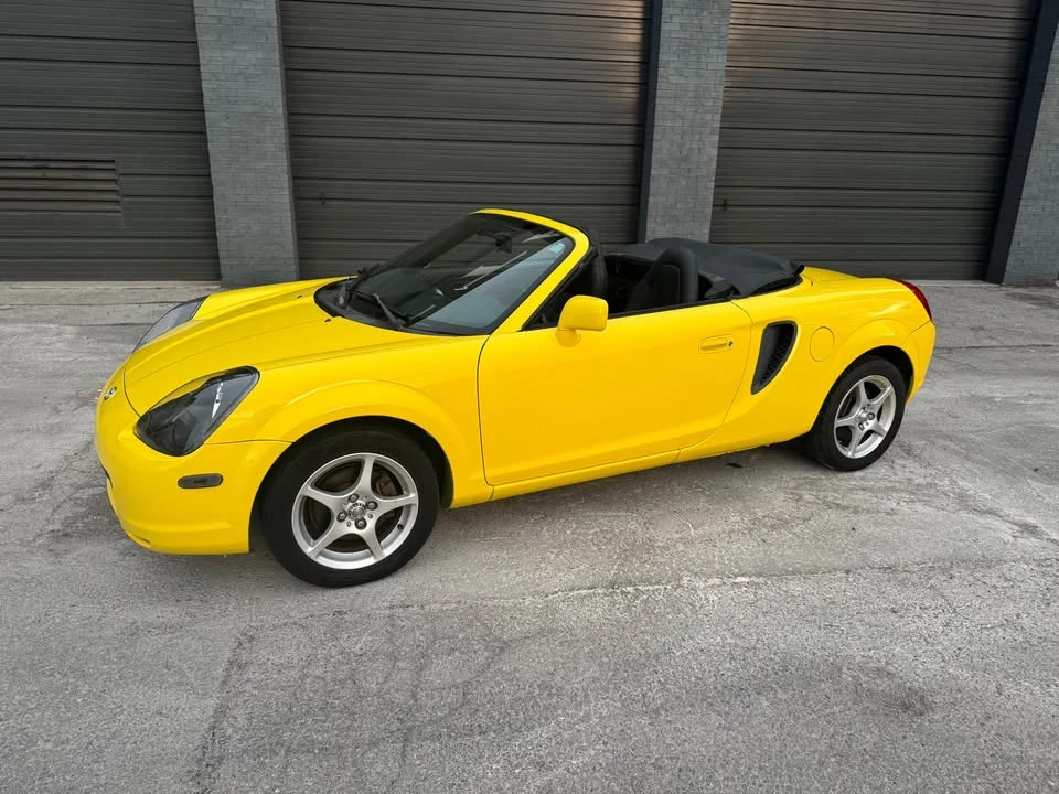2001 Toyota MR2 Spyder/MR-S - Image 5 of 18