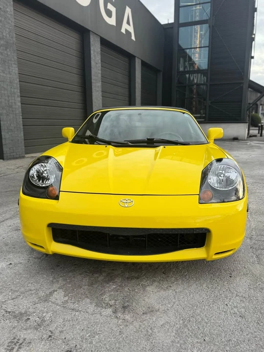 2001 Toyota MR2 Spyder/MR-S - Image 9 of 18