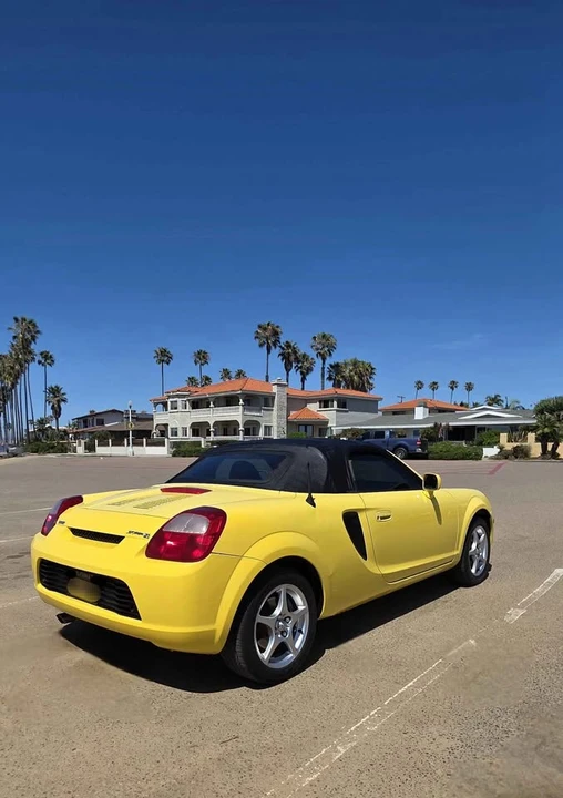 2001 Toyota MR2 Spyder/MR-S - Image 17 of 20