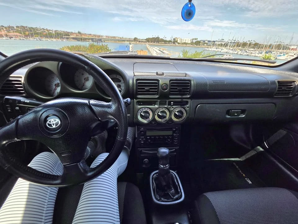 2001 Toyota MR2 Spyder/MR-S - Image 9 of 20