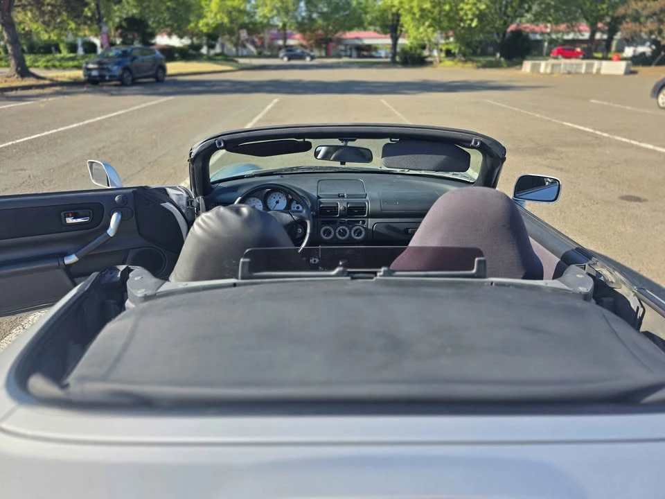 2001 Toyota MR2 Spyder/MR-S - Image 11 of 13