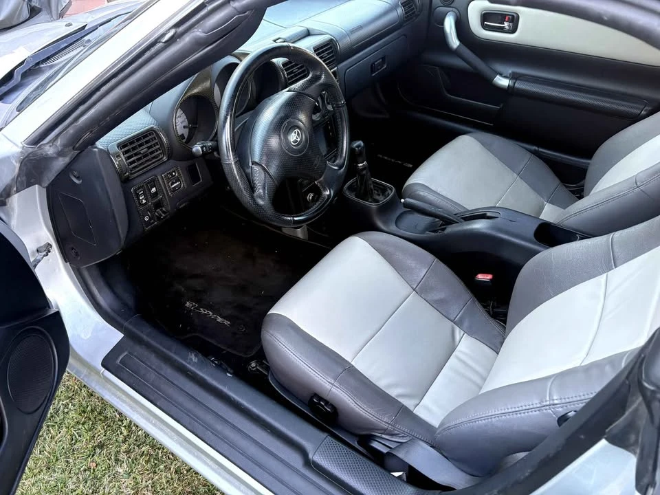 2001 Toyota MR2 Spyder/MR-S - Image 4 of 8