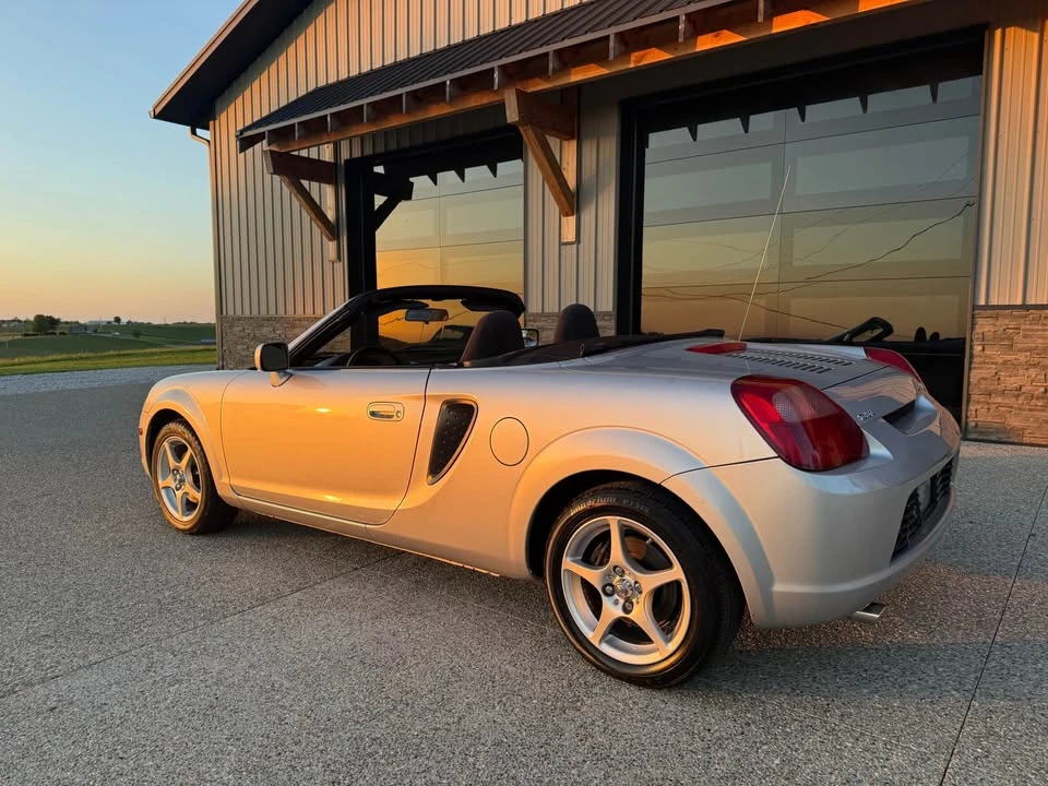 2001 Toyota MR2 Spyder/MR-S - Image 6 of 20