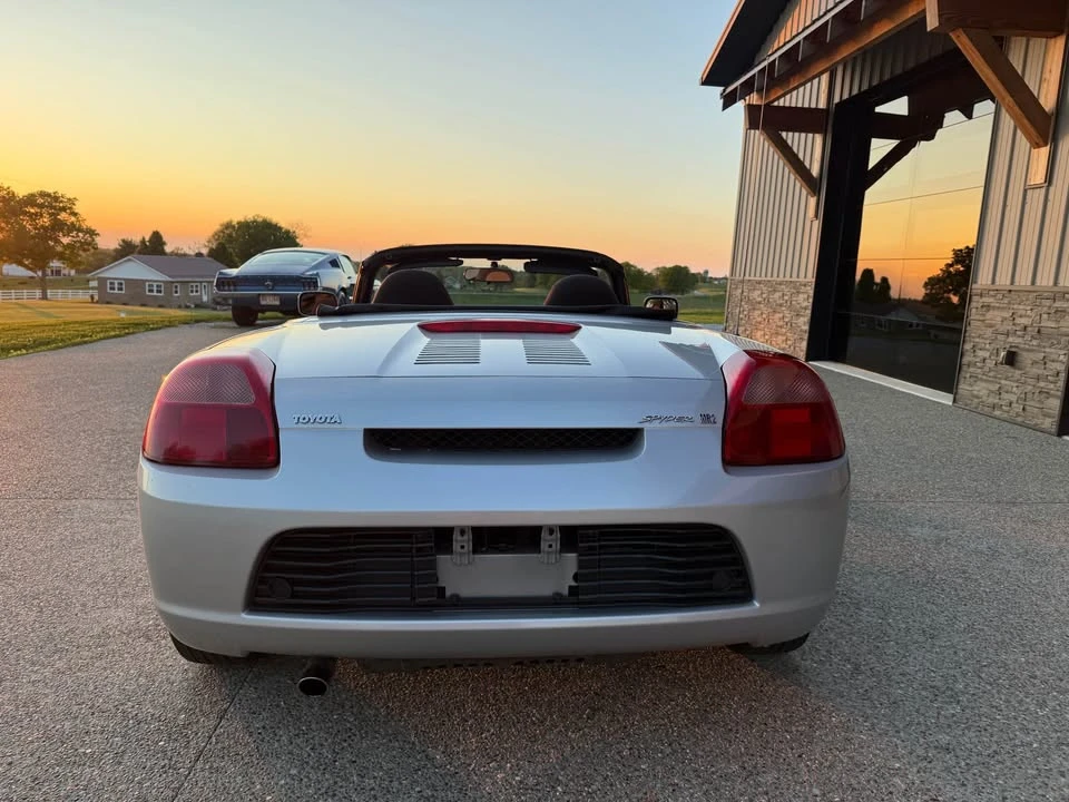 2001 Toyota MR2 Spyder/MR-S - Image 11 of 20
