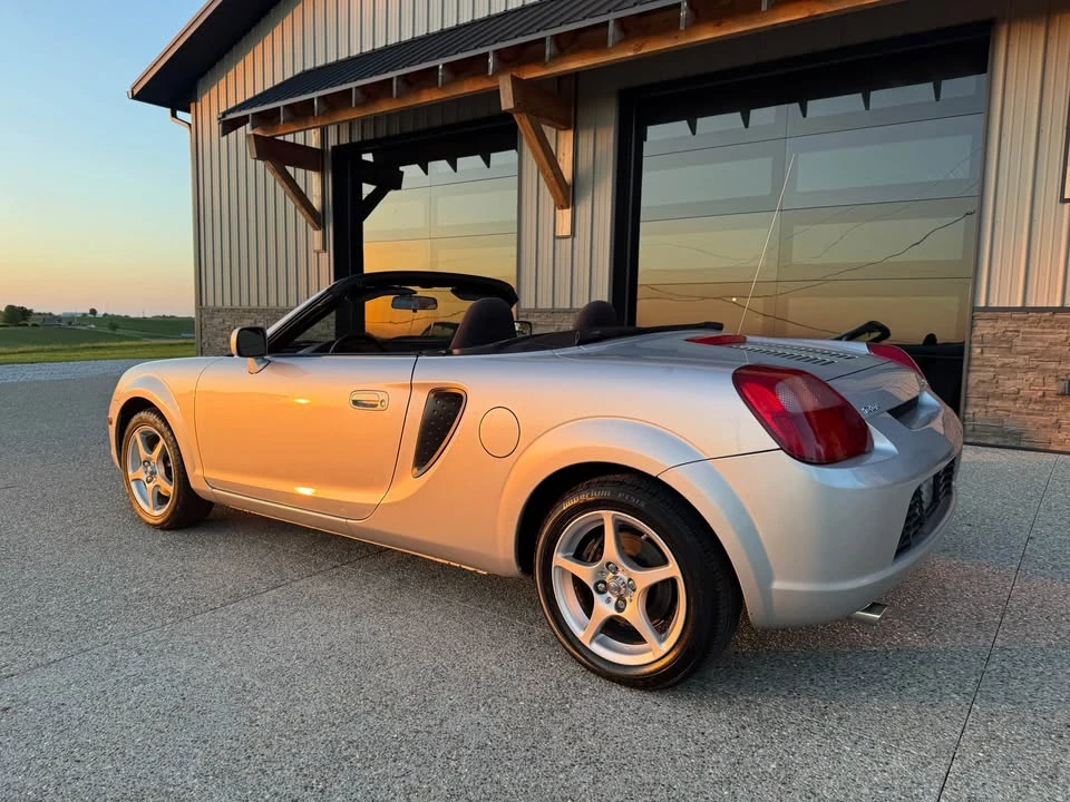 2001 Toyota MR2 Spyder/MR-S - Image 9 of 20