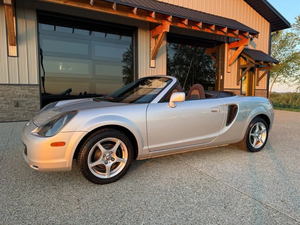 2001 Toyota MR2 Spyder/MR-S - Image 3 of 20