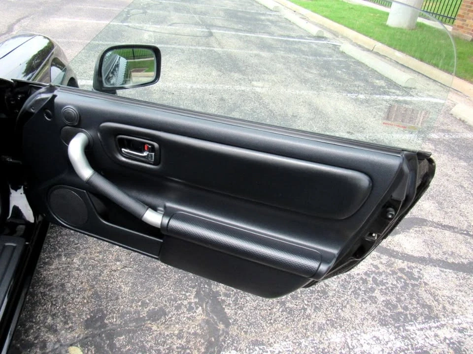 2001 Toyota MR2 Spyder/MR-S - Image 18 of 19