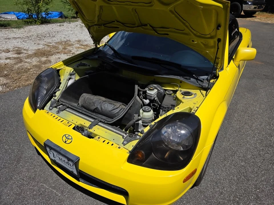 2001 Toyota MR2 Spyder/MR-S - Image 17 of 20