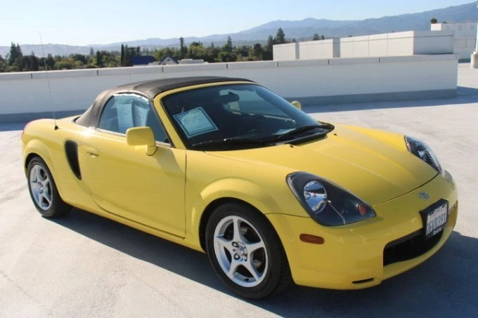 2001 Toyota MR2 Spyder/MR-S - Image 2 of 9