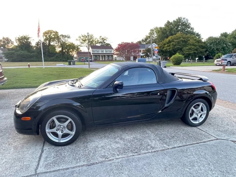 2001 Toyota MR2 Spyder/MR-S - Image 2 of 8