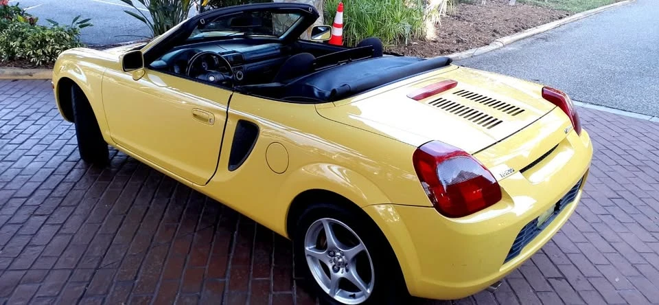 2001 Toyota MR2 Spyder/MR-S - Image 14 of 20