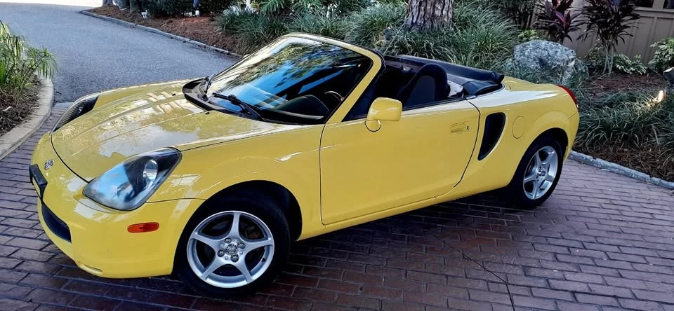 2001 Toyota MR2 Spyder/MR-S - Image 2 of 20