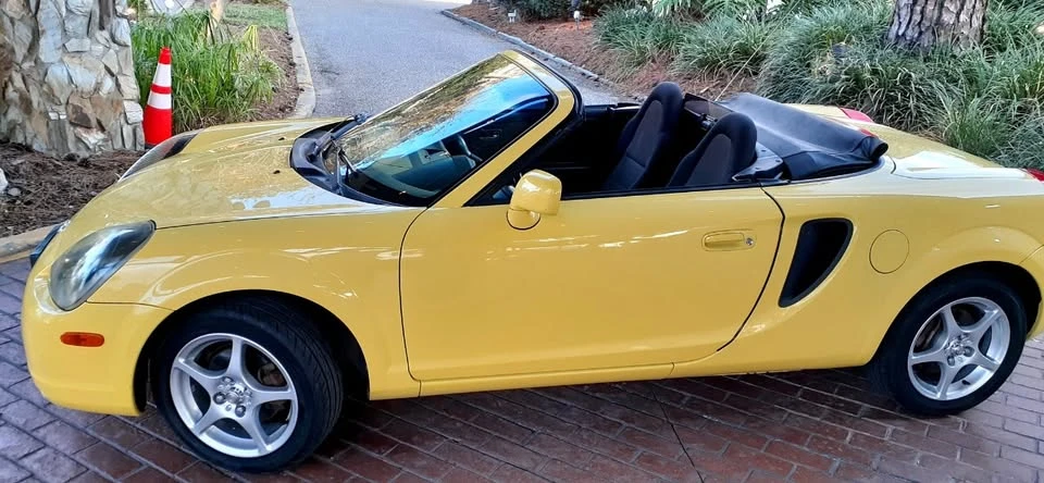 2001 Toyota MR2 Spyder/MR-S - Image 17 of 20